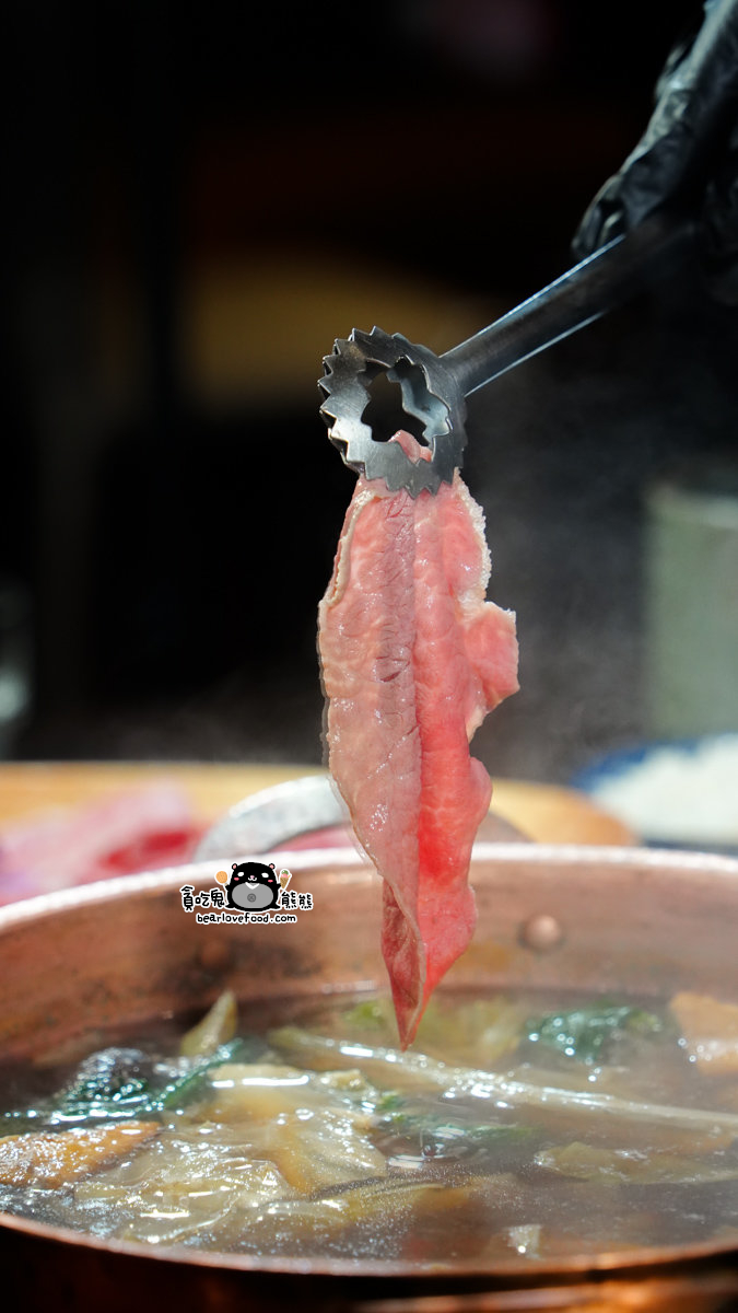 高雄精緻鍋物推薦|銅花精緻涮涮鍋美術館店:專人服務的活體海鮮火鍋體驗 銅花精緻涮涮鍋 高雄美術館店