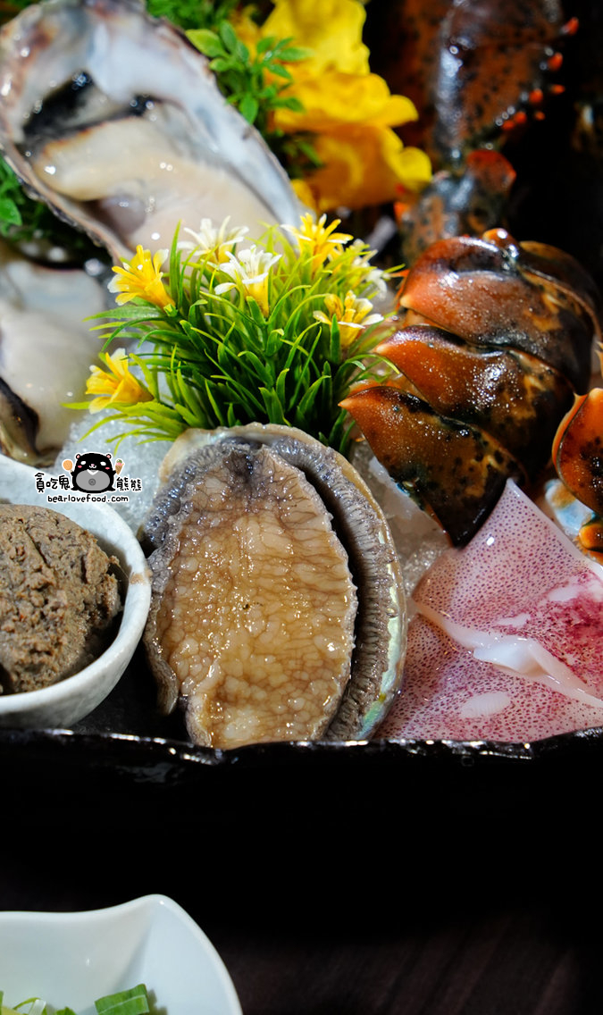 高雄精緻鍋物推薦|銅花精緻涮涮鍋美術館店:專人服務的活體海鮮火鍋體驗 銅花精緻涮涮鍋 高雄美術館店