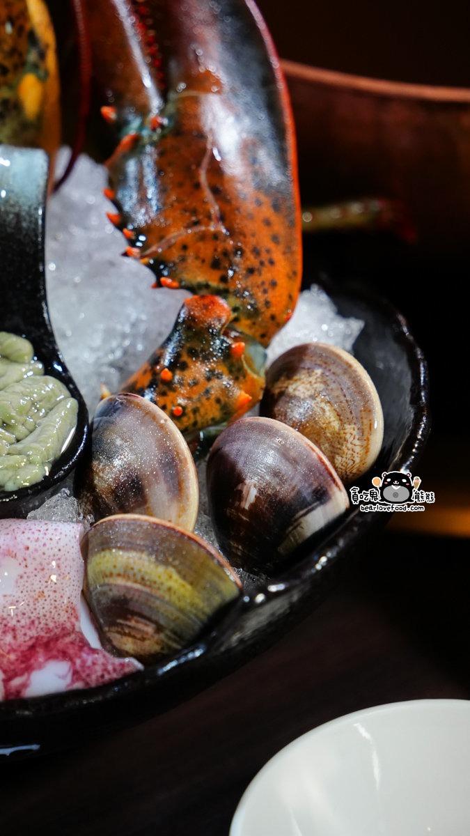 高雄精緻鍋物推薦|銅花精緻涮涮鍋美術館店:專人服務的活體海鮮火鍋體驗 銅花精緻涮涮鍋 高雄美術館店