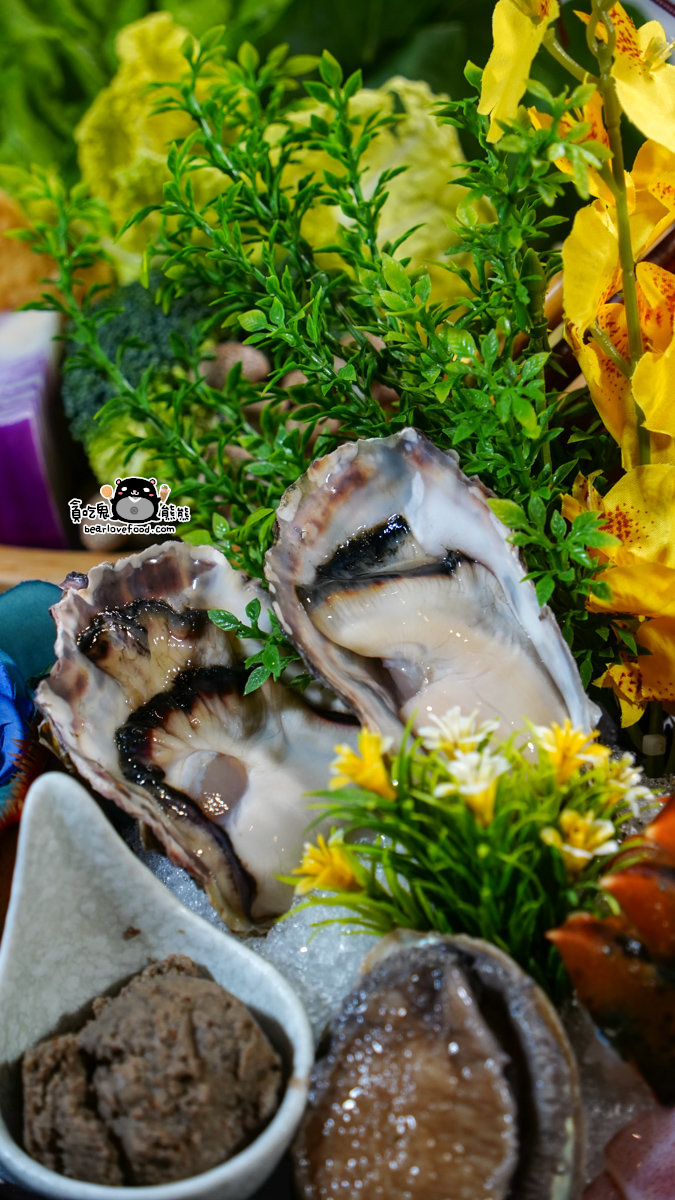 高雄精緻鍋物推薦|銅花精緻涮涮鍋美術館店:專人服務的活體海鮮火鍋體驗 銅花精緻涮涮鍋 高雄美術館店