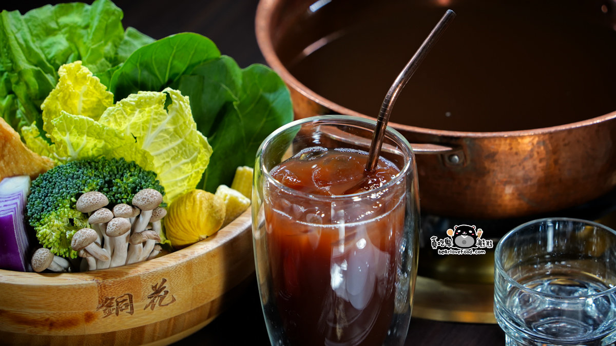 高雄精緻鍋物推薦|銅花精緻涮涮鍋美術館店:專人服務的活體海鮮火鍋體驗 銅花精緻涮涮鍋 高雄美術館店