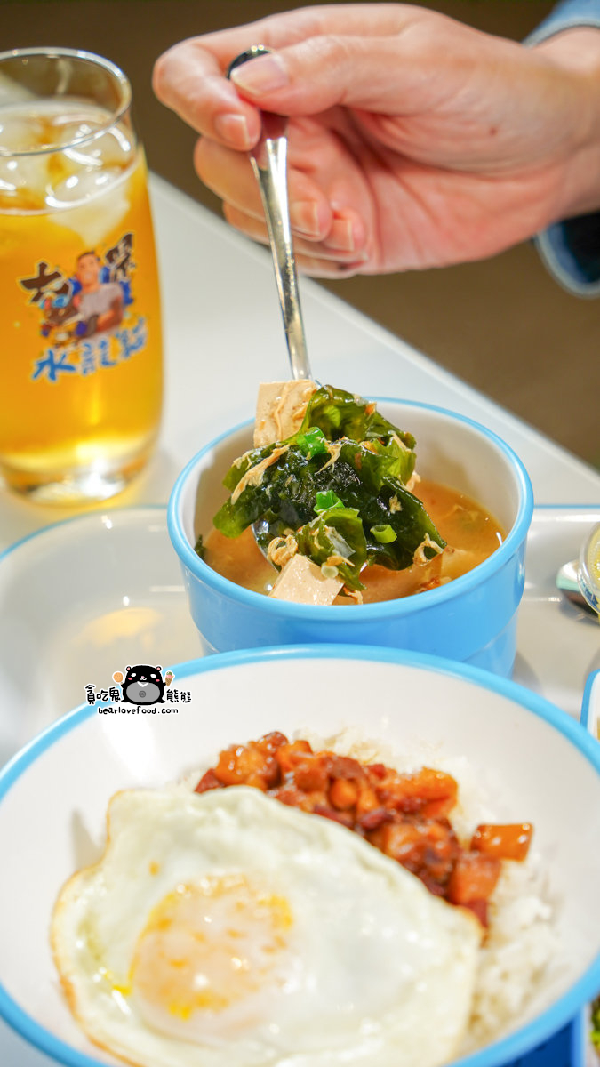 高雄寵物餐廳推薦|大眾水龍貓-龍貓咖啡、龍貓厚片超可愛,還有火鍋與簡餐 大眾水龍貓