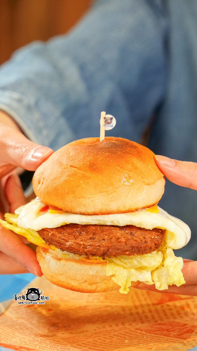 高雄寵物餐廳推薦|大眾水龍貓-龍貓咖啡、龍貓厚片超可愛,還有火鍋與簡餐 大眾水龍貓