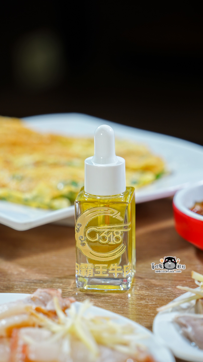 高雄牛肉麵推薦|318鳳山店 牛肉麵+豬腳雙主角!無味精湯頭與獨門滷味一次吃懂 318霸王牛肉麵鳳山店