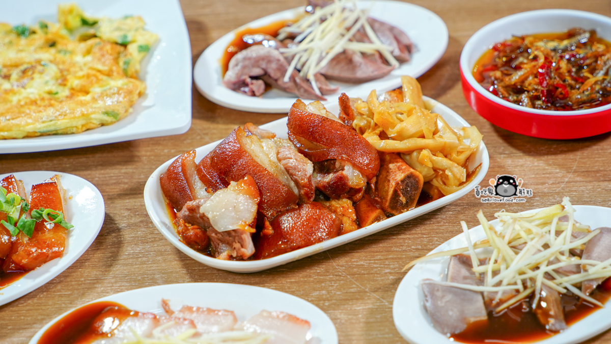 高雄牛肉麵推薦|318鳳山店 牛肉麵+豬腳雙主角!無味精湯頭與獨門滷味一次吃懂 318霸王牛肉麵鳳山店