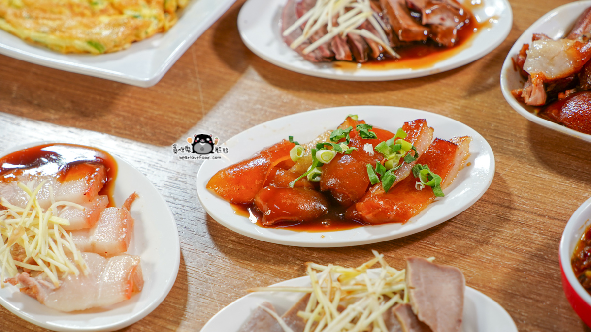 高雄牛肉麵推薦|318鳳山店 牛肉麵+豬腳雙主角!無味精湯頭與獨門滷味一次吃懂 318霸王牛肉麵鳳山店