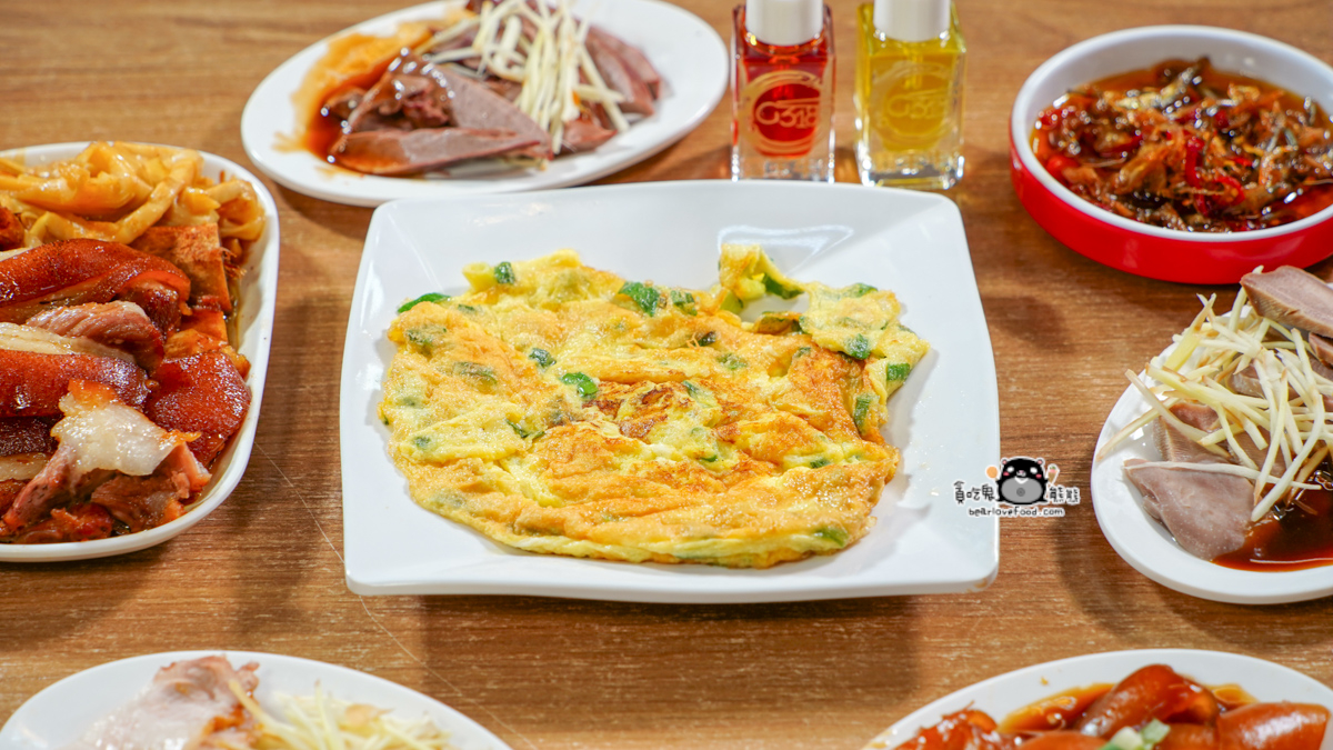 高雄牛肉麵推薦|318鳳山店 牛肉麵+豬腳雙主角!無味精湯頭與獨門滷味一次吃懂 318霸王牛肉麵鳳山店